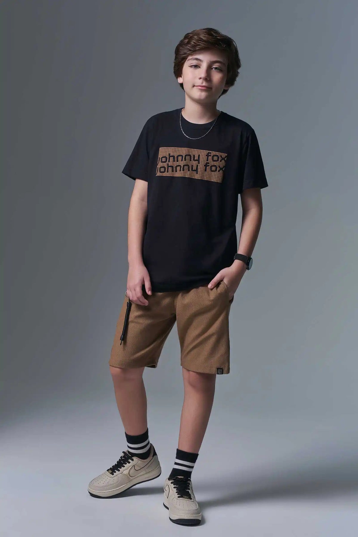 Conjunto Infantil Camiseta Preta JF e Bermuda Marrom - Little Jhonny