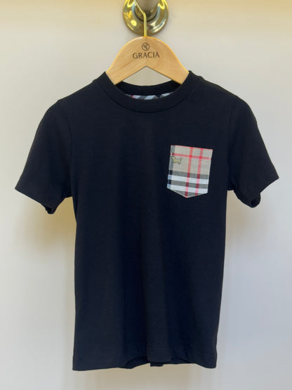 Camiseta Infantil Meia Malha Penteada com Bolso Preta - Um Mais Um