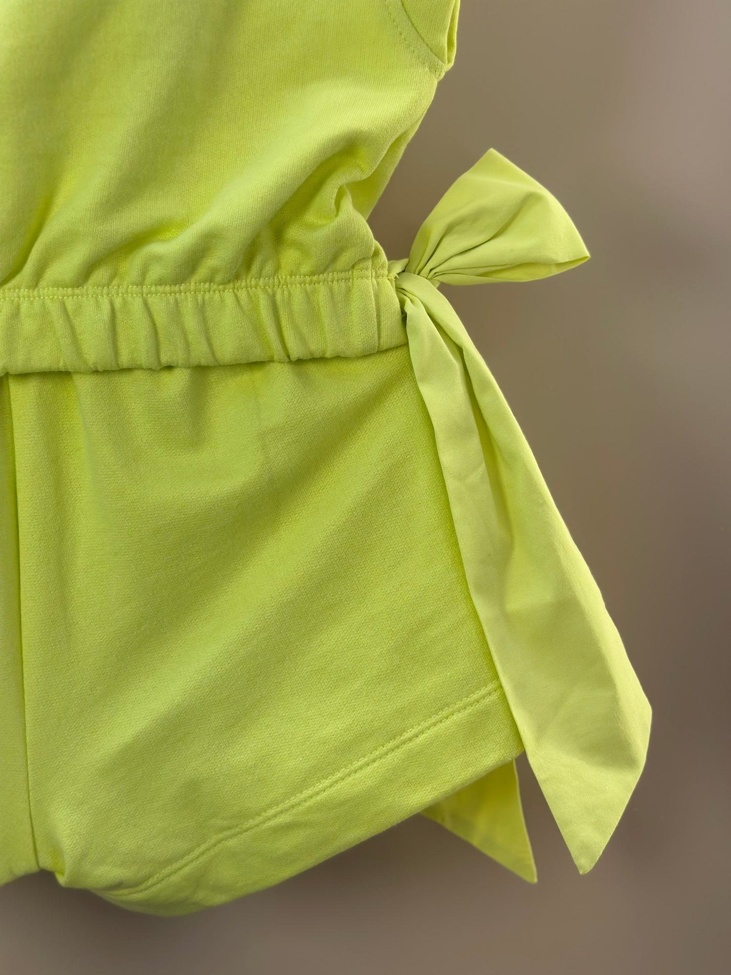 Conjunto Infantil Blusa Laços Laterais e Saia-shorts Pregas Verde Melão - Animê