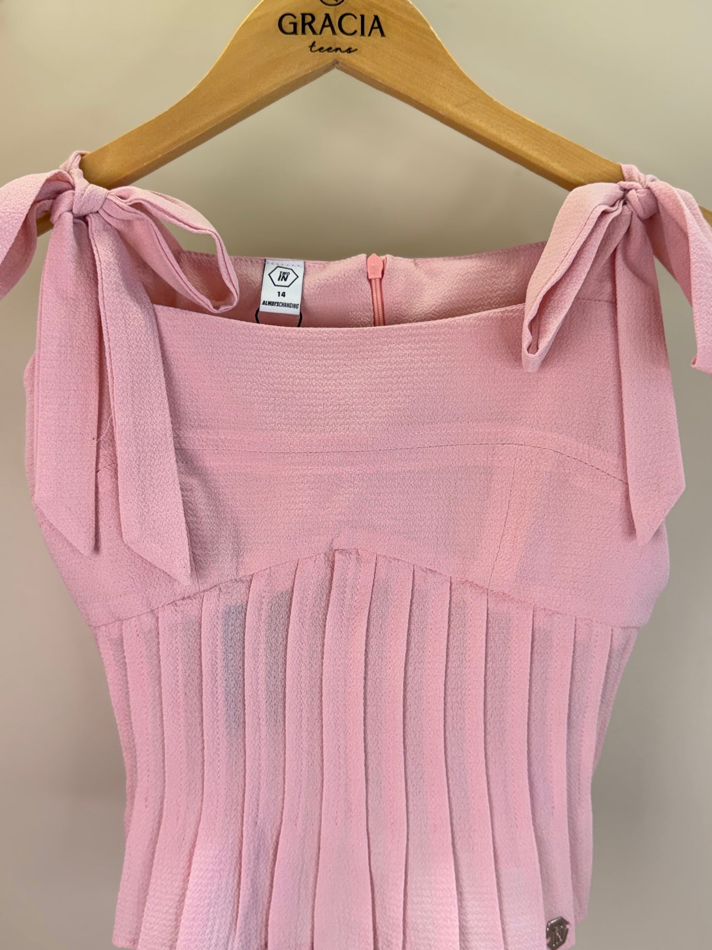 Conjunto Teen Blusa com Pregas e Shorts com Cinto - Two In