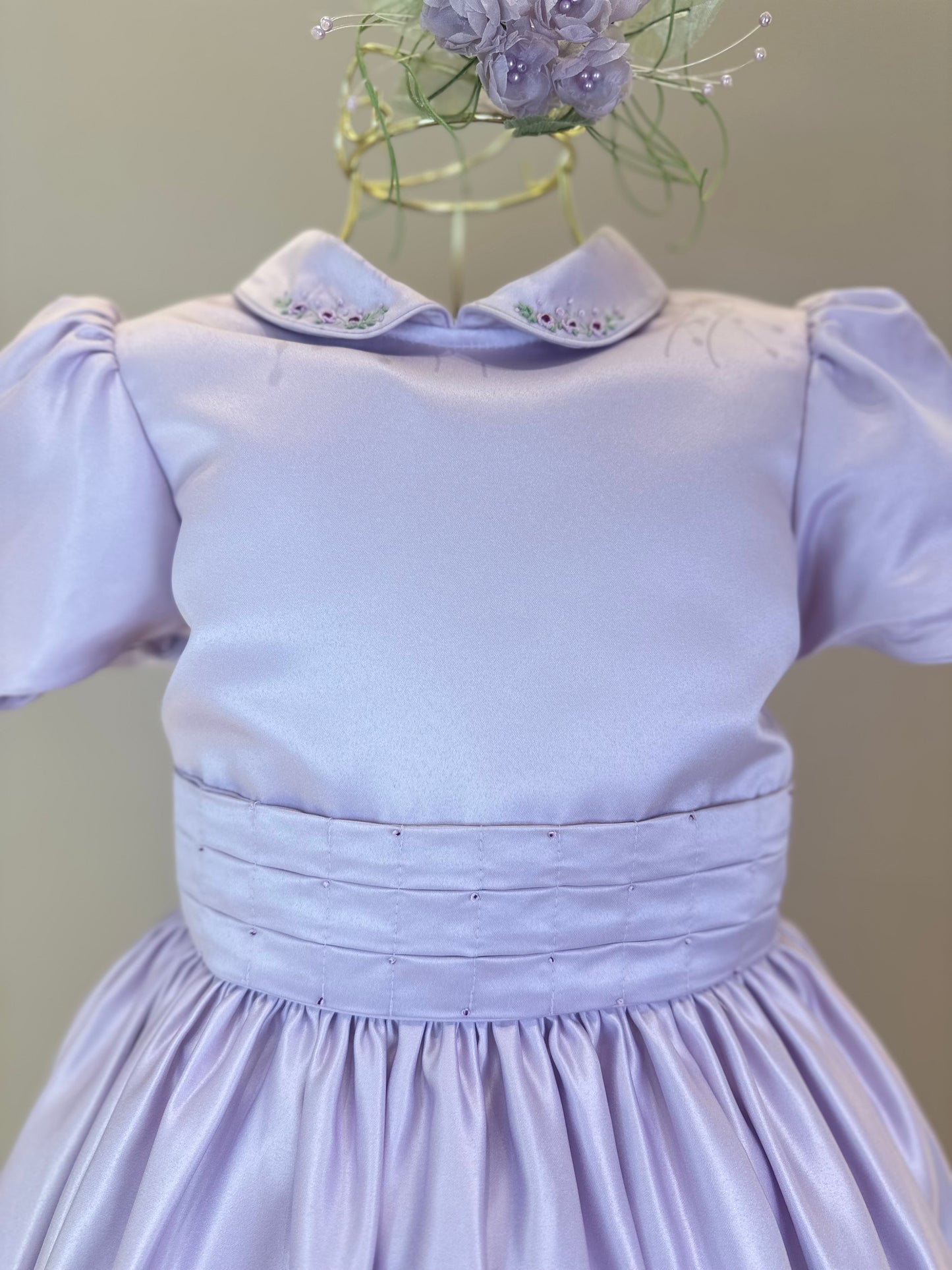 Vestido Infantil Bordados Rococó Francês Lilás - Mio Bebê