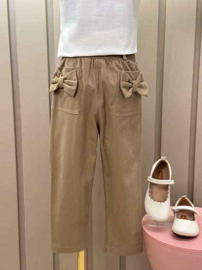 Conjunto Infantil Blusa Algodão Cotton Ursinha Colar Bordado e Calça Sarja Bolsos Laço Bege Escuro - Pituchinhus