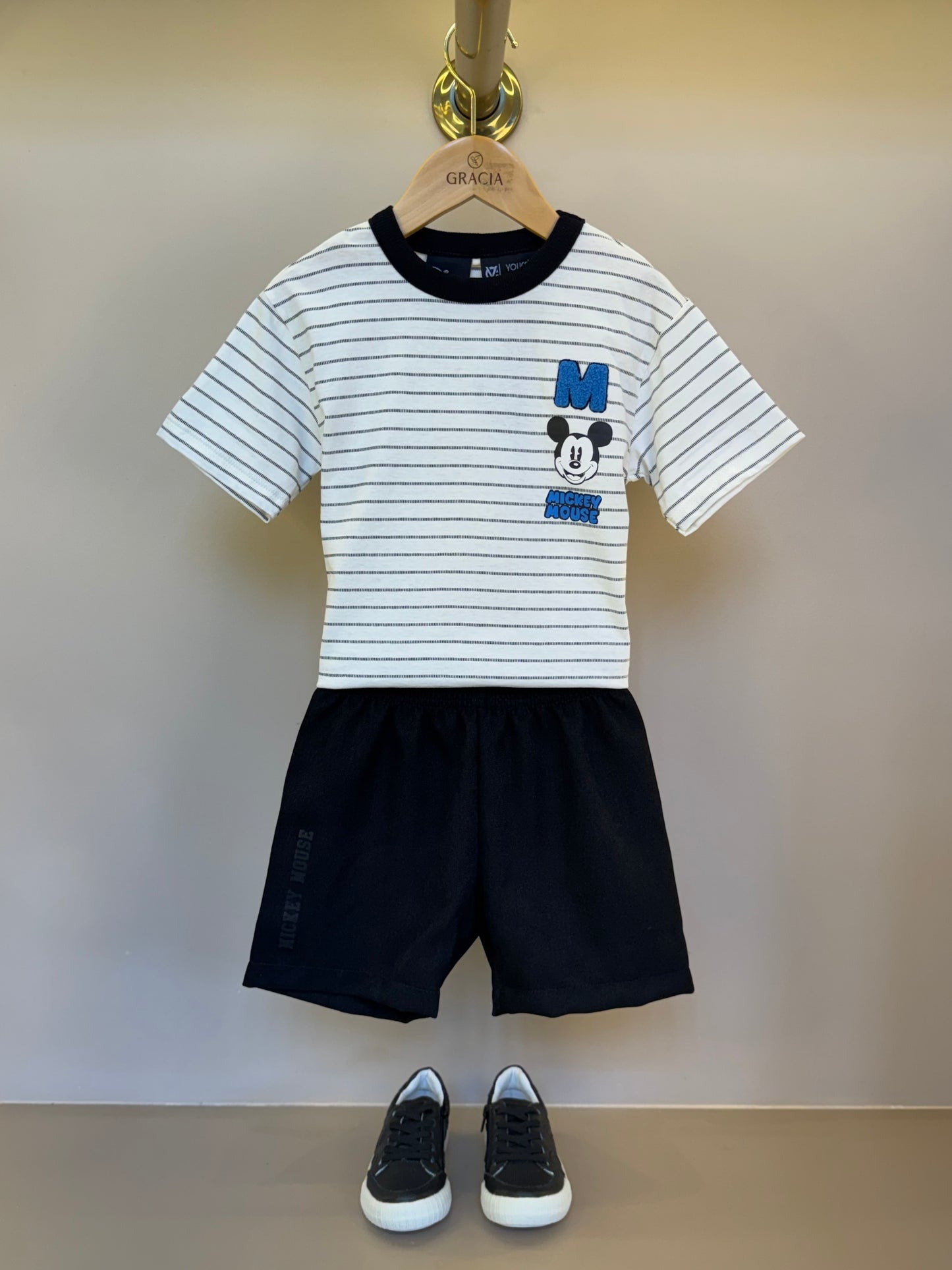 Conjunto Infantil Camiseta Listrada Mickey e Bermuda Sarja Preta - Youccie