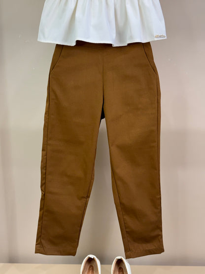 Conjunto Infantil Bata Bordada À Mão e Calça Alfaiataria Terracota - Luluzinha