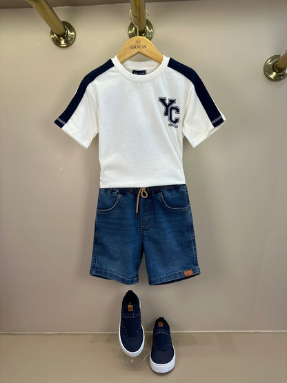 Conjunto Infantil Camiseta Branca Faixa Azul Urso Costas e Bermuda Jeans - Youccie