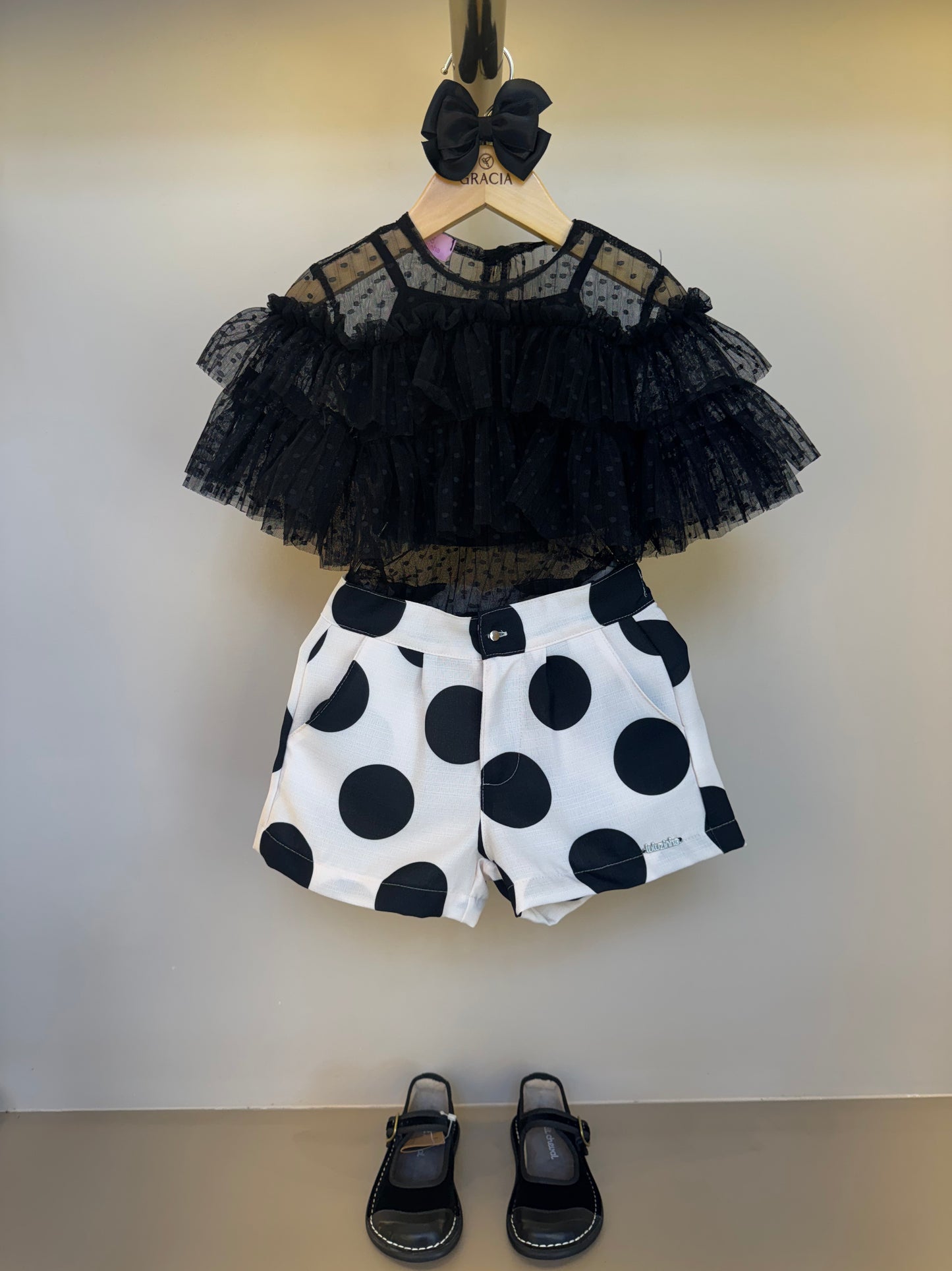 Conjunto Infantil Blusa Babados Tule Mini Póas e Shorts Póas - Luluzinha