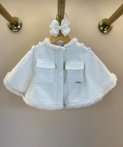 Conjunto Infantil Conceito Capa, Colete e Shorts Tweed Off White - Animê