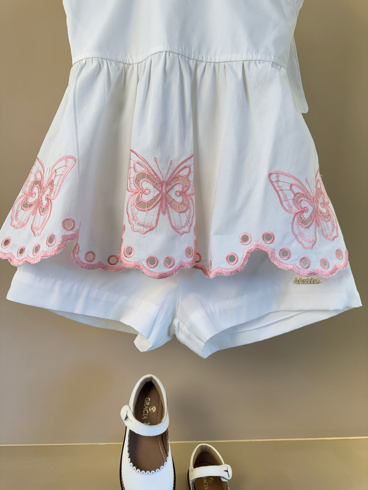 Conjunto Infantil Blusa Com Bordado Rechilieu de Borboleta na Barra e Shorts Tricoline - Luluzinha