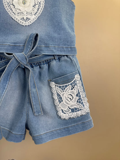 Conjunto Infantil Jeans Blusa Detalhes Em Renda e Shorts Cargo - Gabriela Aquarela