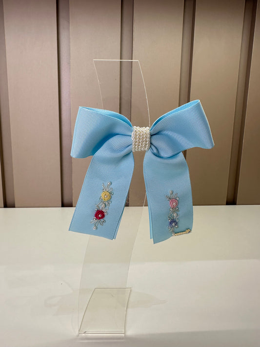 Presilha Infantil Azul Laço Longo Pérolas e Bordados - Roana