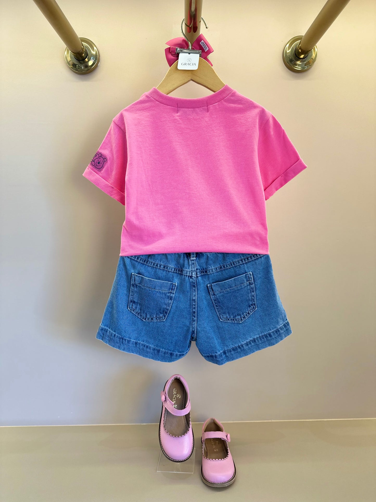 Conjunto Infantil Camiseta e Shorts Jeans Leitão & Pooh Rosa Cherry Donut - Animê Petite
