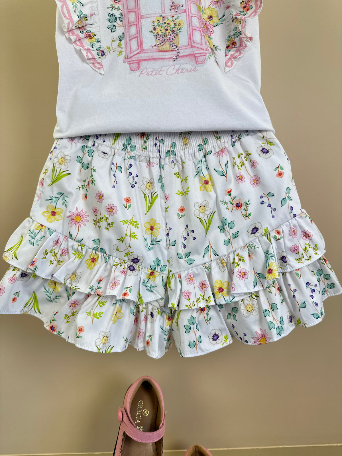 Conjunto Infantil Blusa Babadinho Florais e Shorts - Petit Cherie