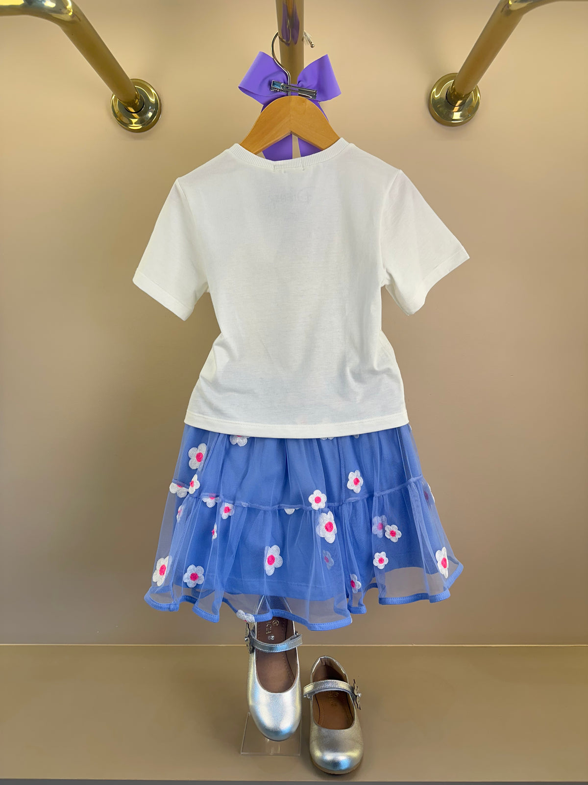 Conjunto Infantil  Blusa Daisy Duck Com Strass Pérola e Saia Tule Bordado Flores Lilás - Momi