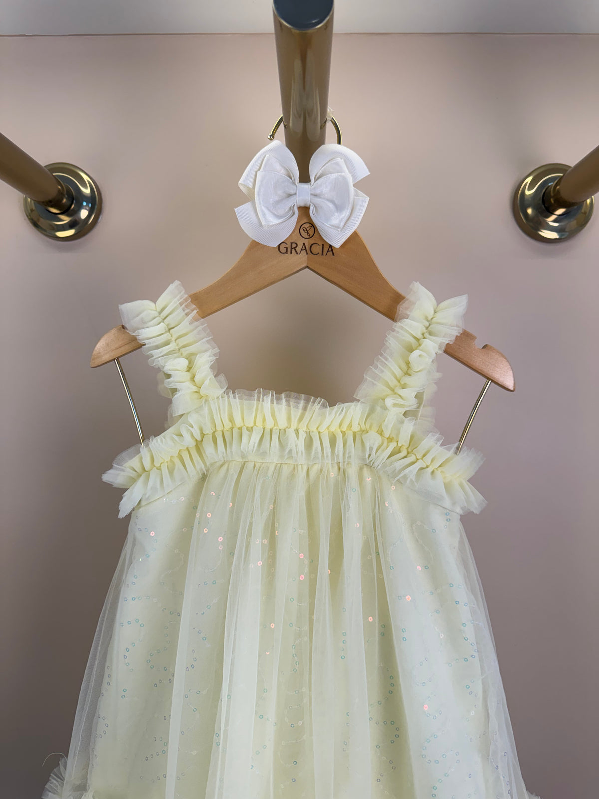 Vestido Infantil Amarelo Strass Brilhante Alças e Barra Em Tule  - Petit Cherie