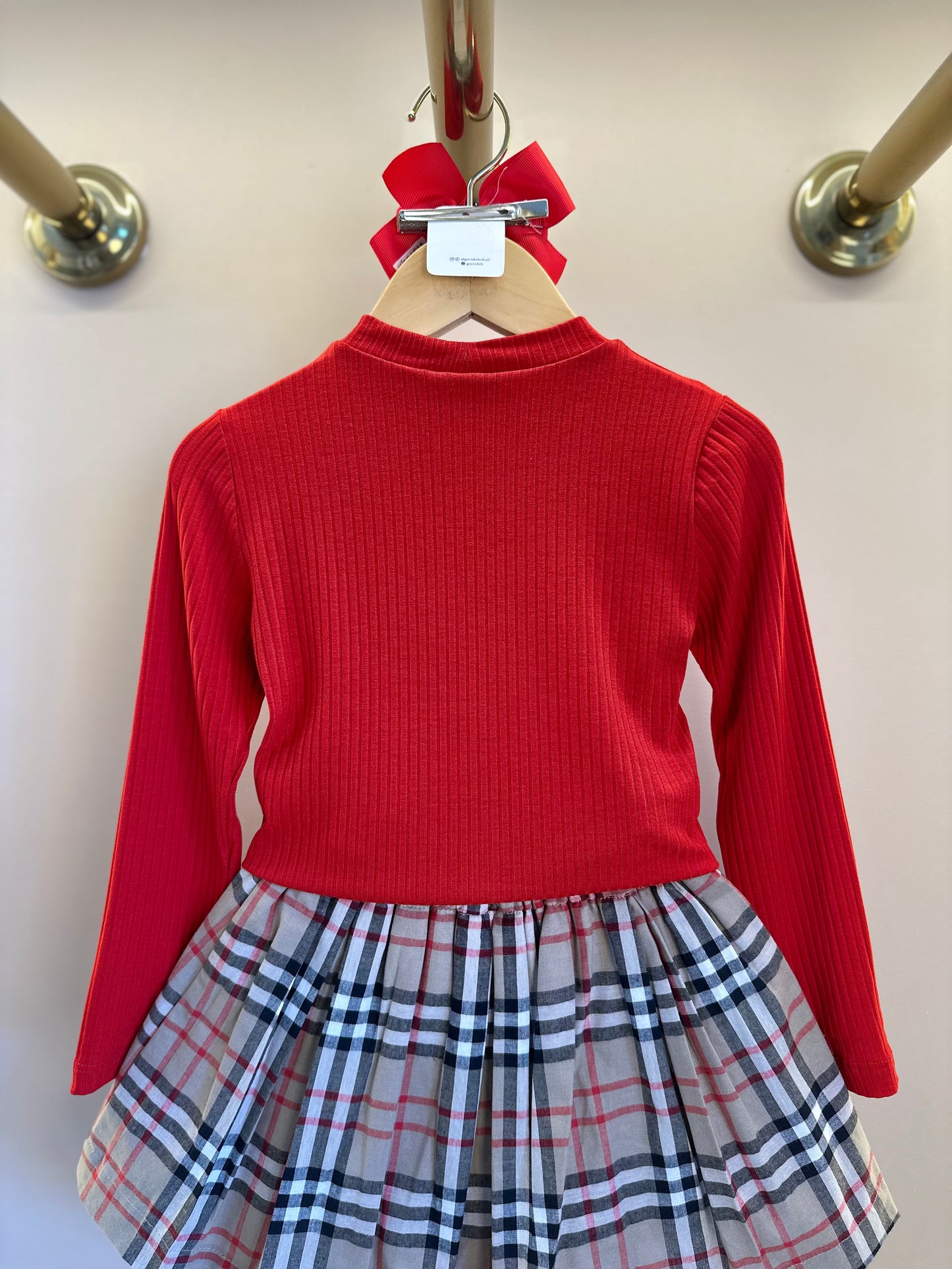 Conjunto Infantil Blusa ML Vermelha e Saia-shorts Alfaiataria Xadrez - Um Mais Um