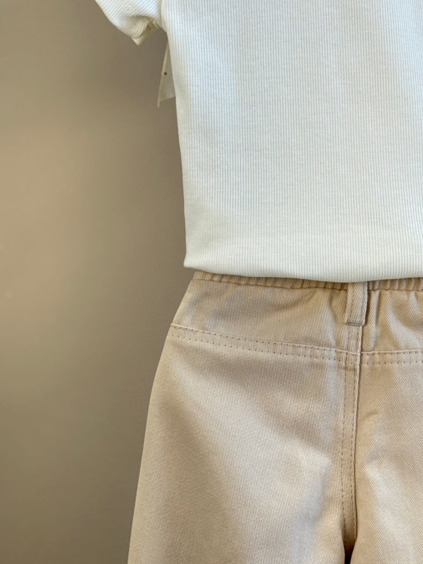 Conjunto Infantil Camiseta Off White Lacinho Tule e Calça Wide Leg Cargo Bege - Gabriela Aquarela