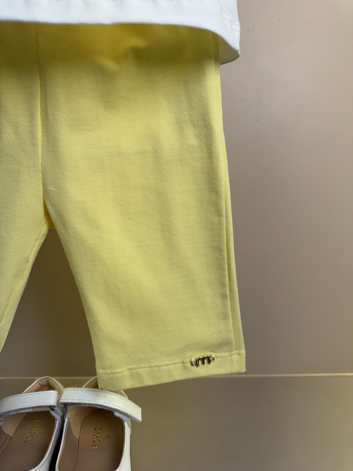 Conjunto Infantil Blusa Summer e Shorts Legging Amarelo - Momi
