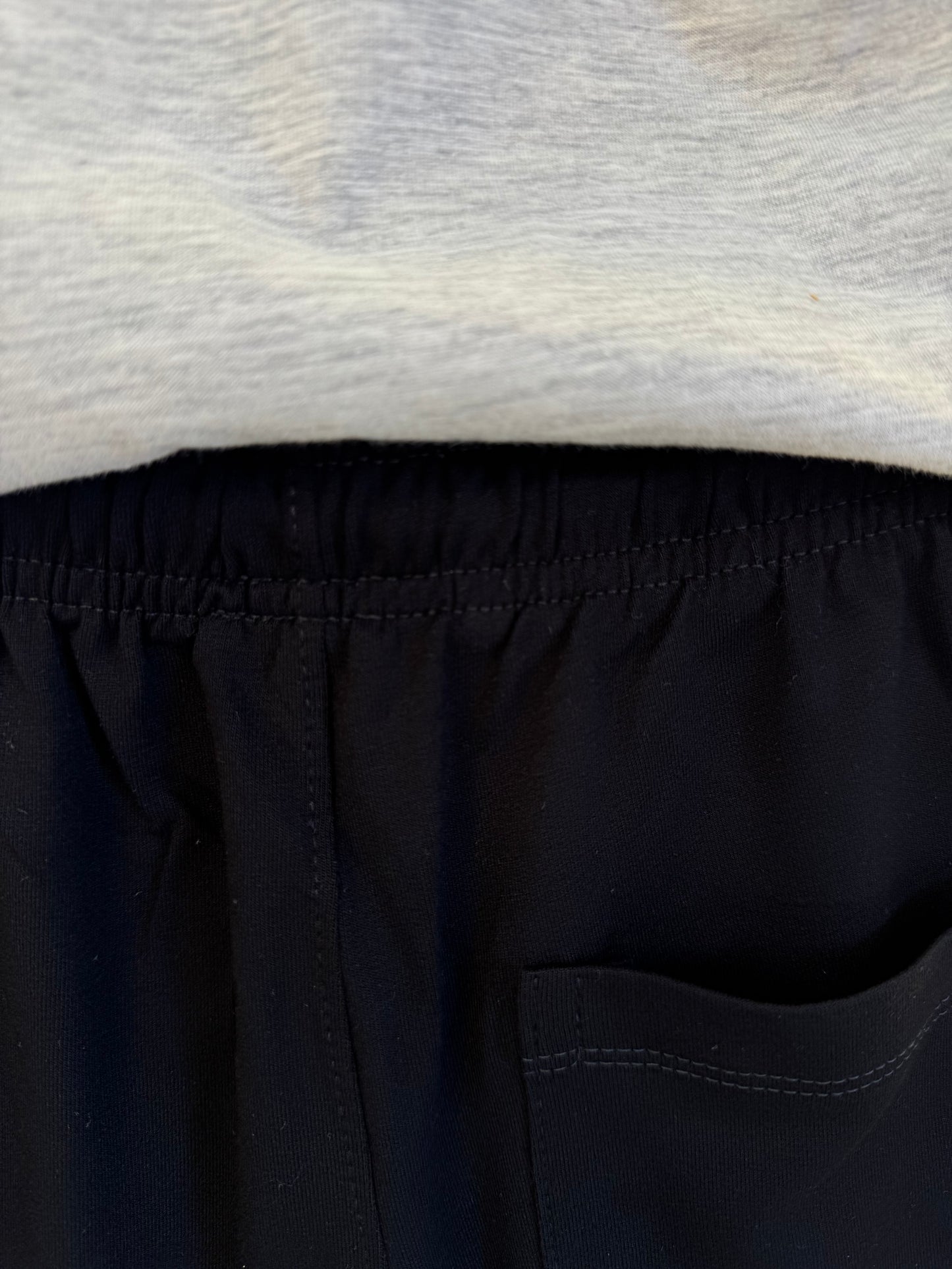 Conjunto Infantil Camiseta Cinza LJ e Bermuda Preta - Little Johnny