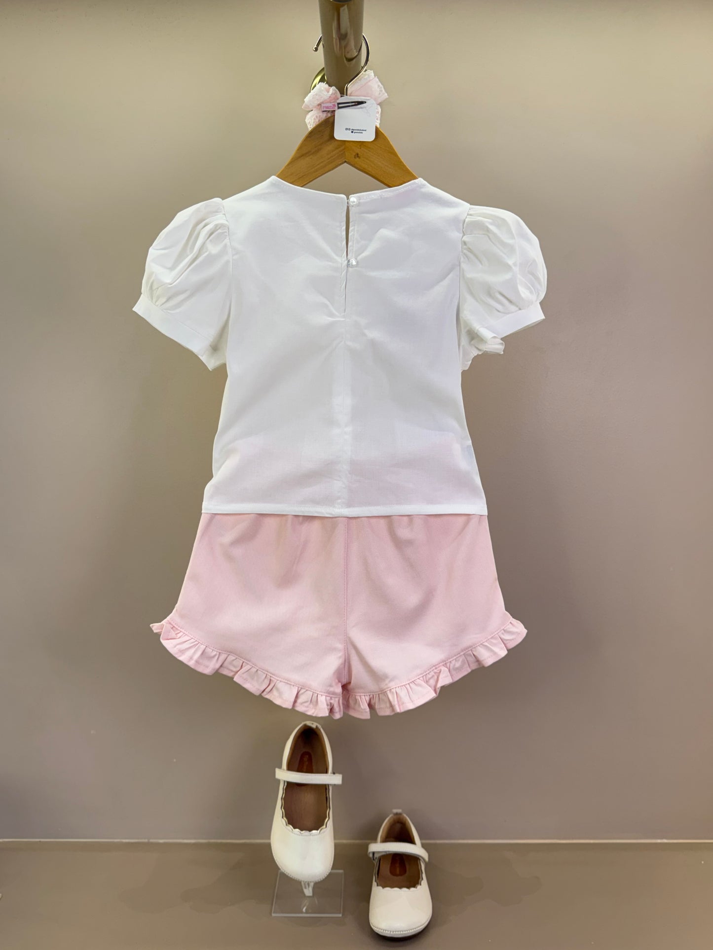 Conjunto Infantil Short Bailarinas E Blusa Bata Em Tricoline Off White - Gabriela Aquarela