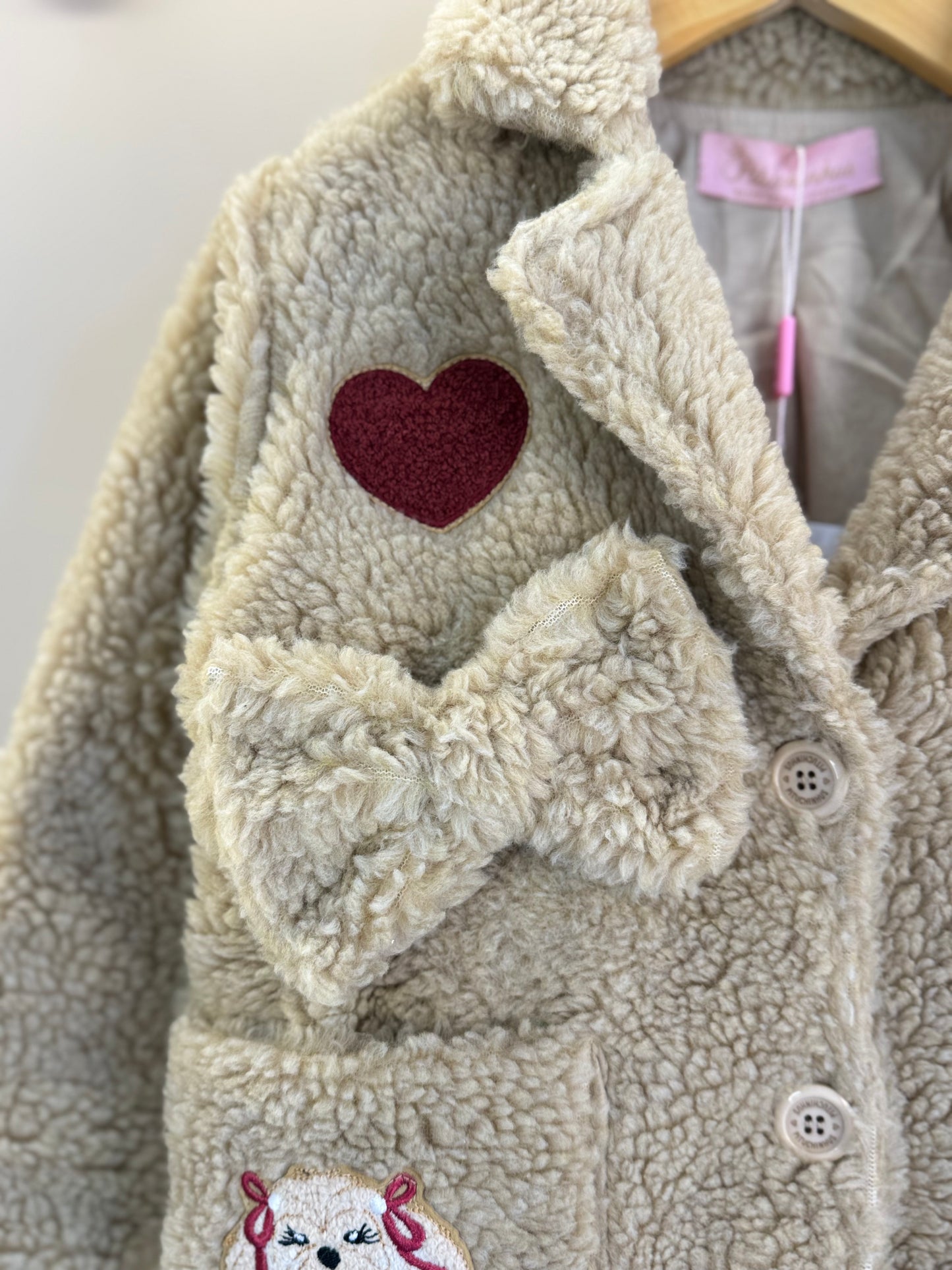 Casaco Infantil Conceito Pele Carneiro Patches e Laços - Pituchinhus