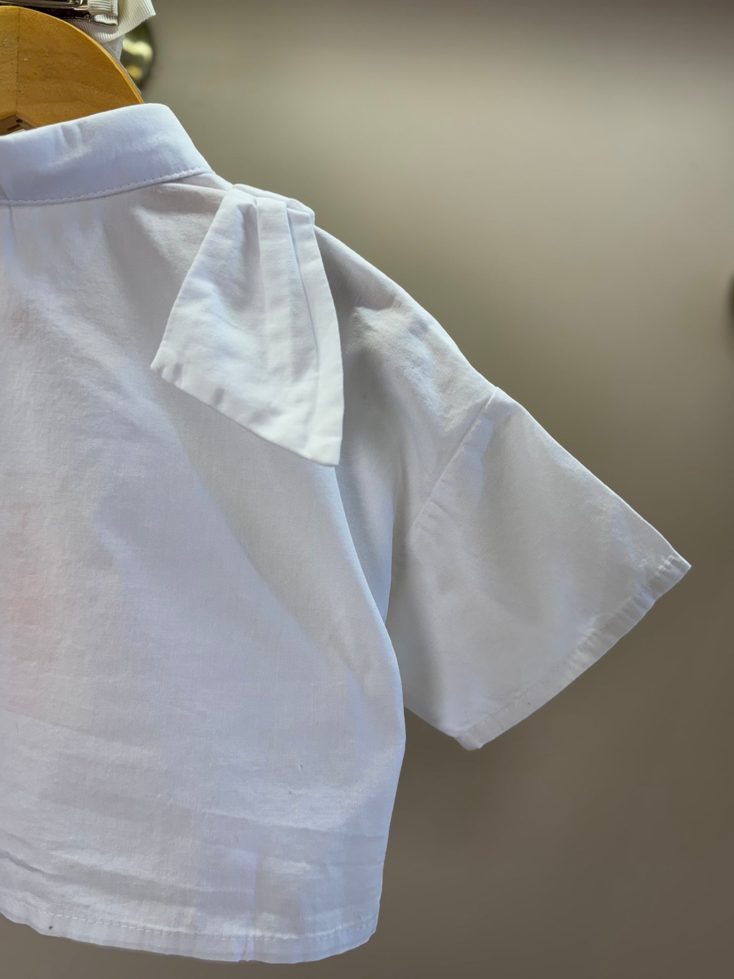 Camisa Infantil Cropped Tricoline Bordada Branca - Um Mais Um