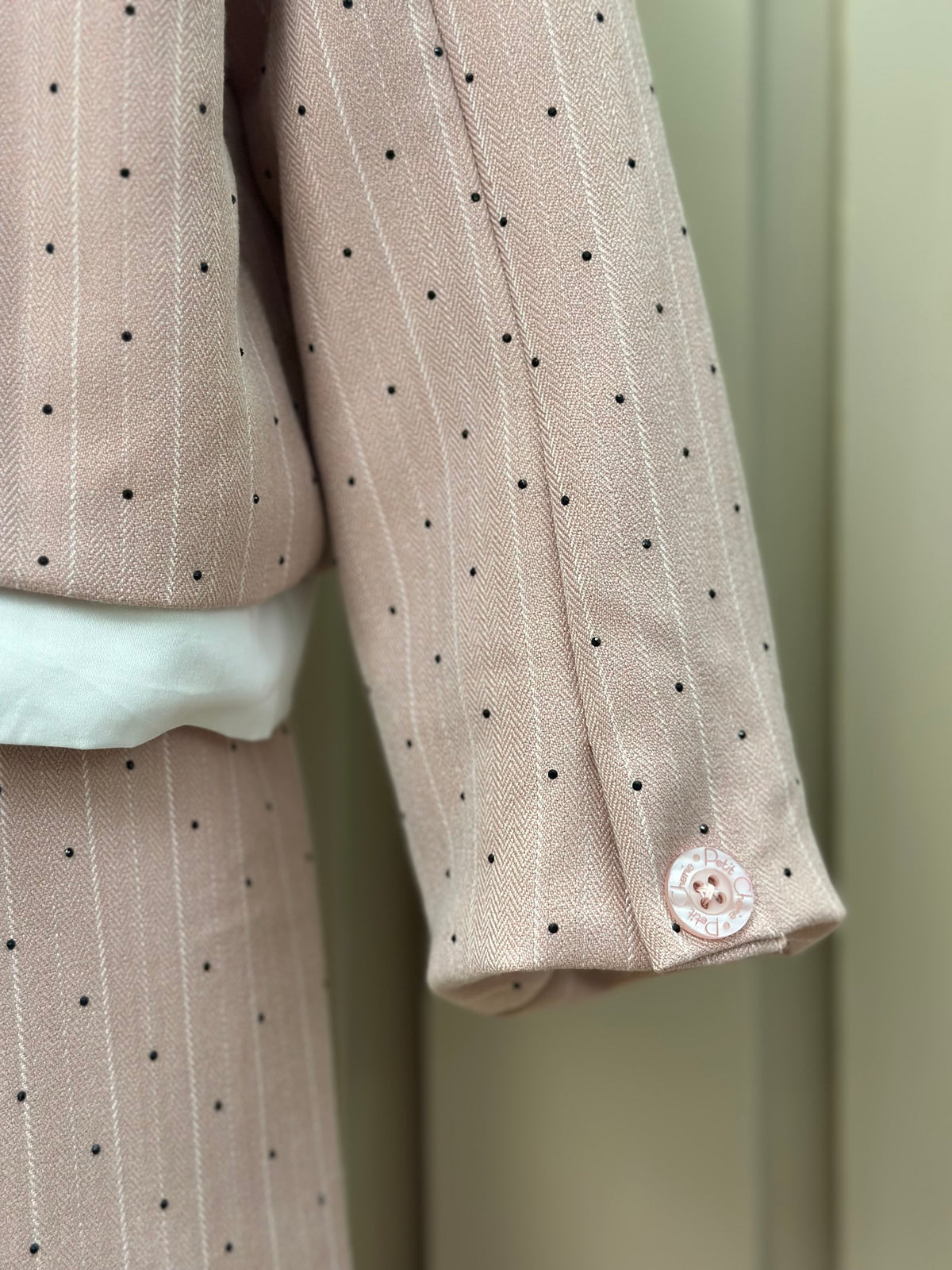 Conjunto Infantil Trio Blusa Lacinho, Casaqueto e Calça Alfaiataria Listrada Strass Rosé - Petit Cherie