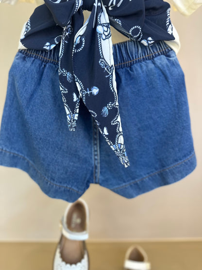 Conjunto Infantil Camisa Mangas Amplas e Laço nas costas e Shorts-saia Jeans Infantil Mickey & Minnie - Animê