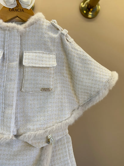 Conjunto Infantil Conceito Capa, Colete e Shorts Tweed Off White - Animê