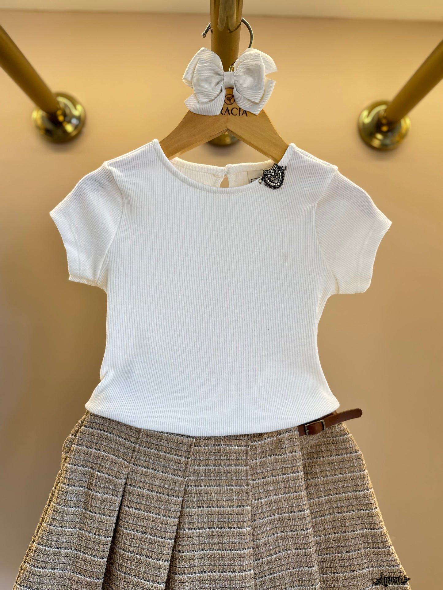 Conjunto Infantil Blusa Essential Mini-Joia e Saia Pregas Tweed Bege - Animê Petite