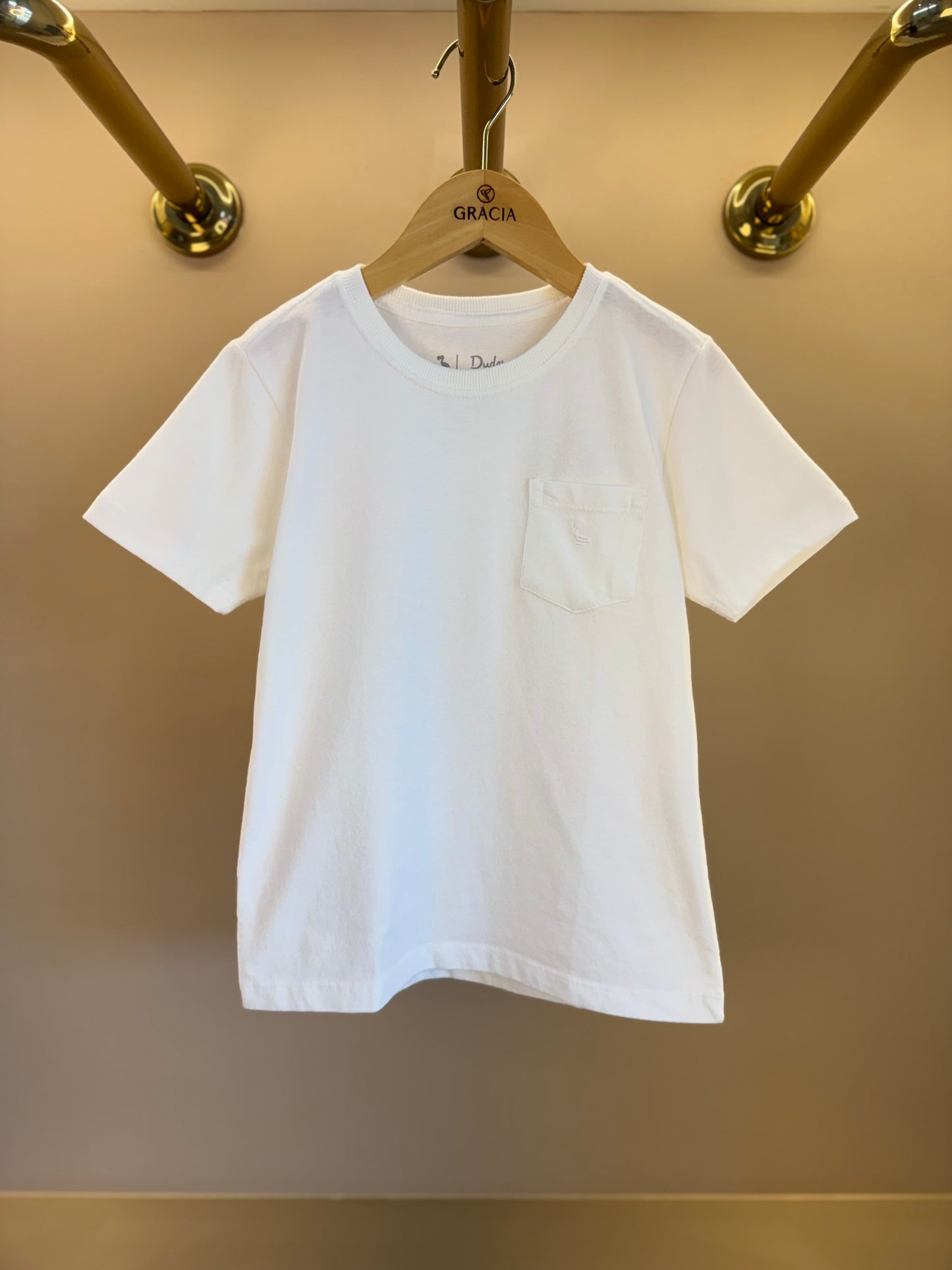Camiseta Infantil Bolso Algodão MC Off White - Dudes