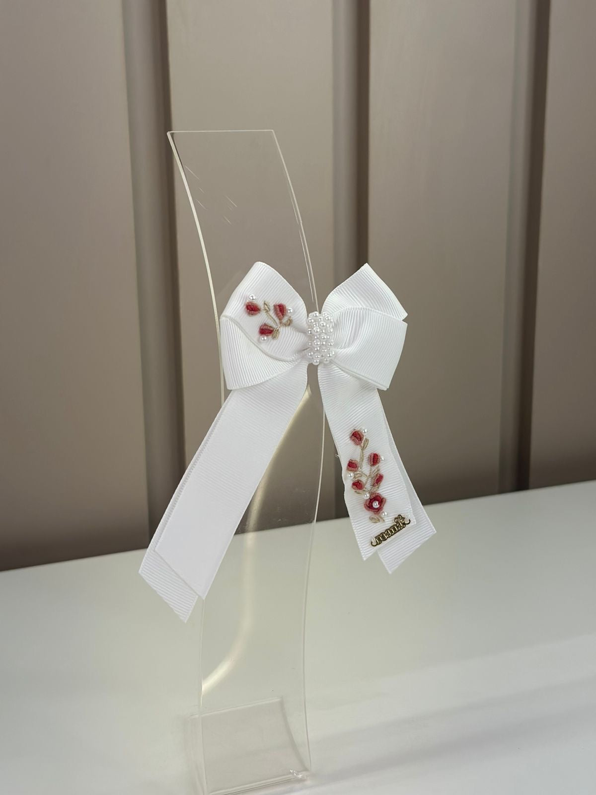 Laço Infantil Alongado Bordado Flores com Pérolas Branco - Roana