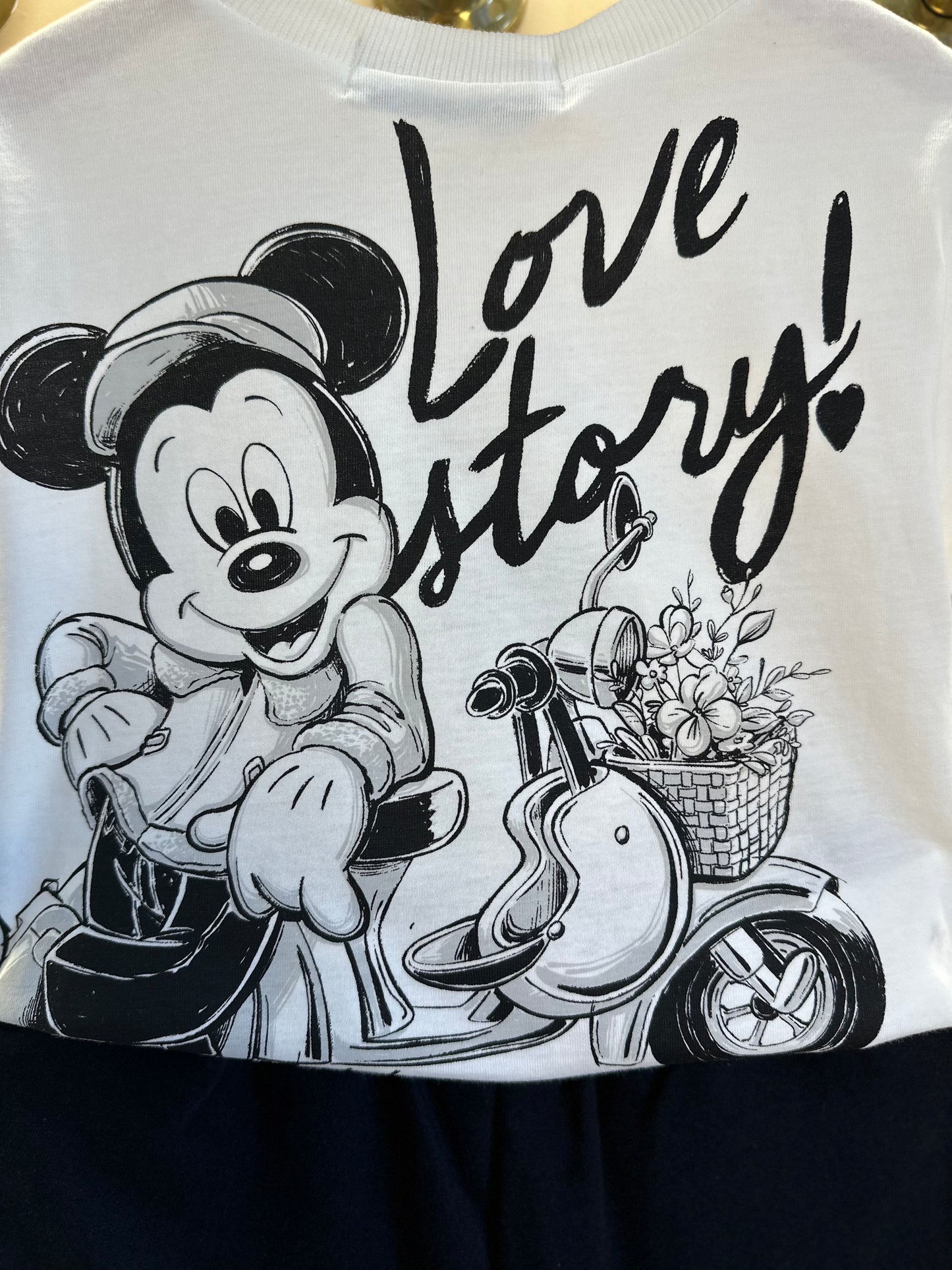 Conjunto Infantil Blusa Minnie Buquê & Mickey Pérola e Shorts Conceito Tweed Preto - Animê
