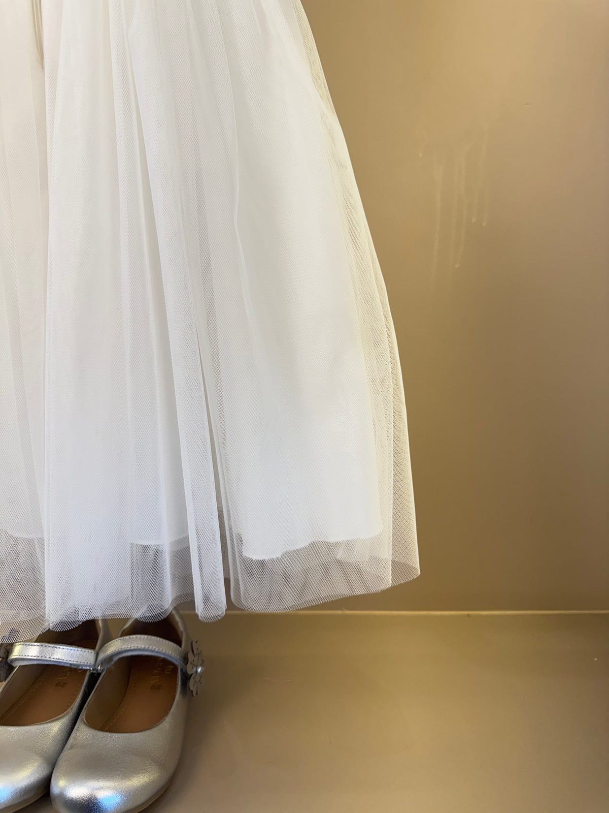 Vestido Infantil Alças Finas Saia Em Tule Off White - Petit Cherie