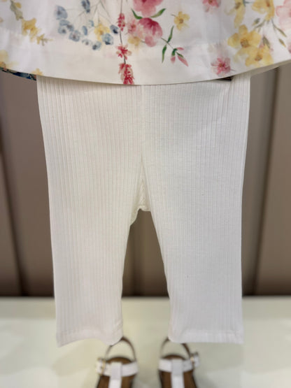 Conjunto Bebê Bata Tricoline Bordada Floral Candy e Legging Off White - Um Mais Um