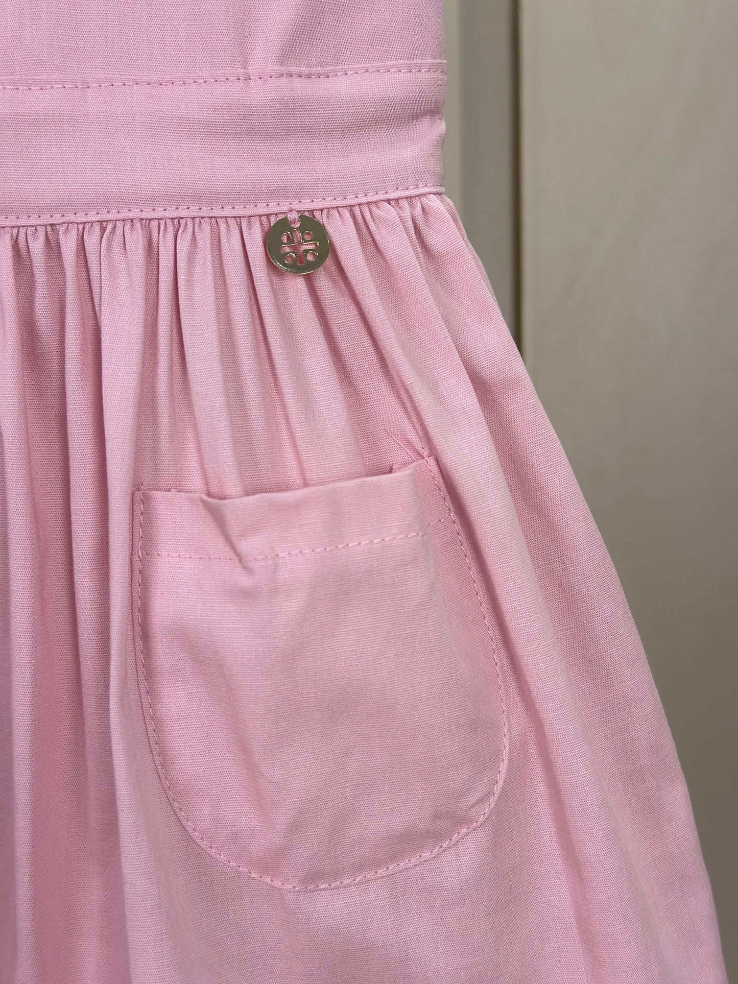 Vestido Bebê Algodão Rodado Bolsos e Bordado Floral Rosa Claro - Um Mais Um