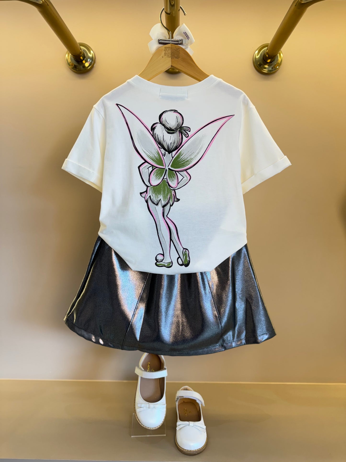 Conjunto Infantil Blusa Tiker Bell Off White e Saia Foil Prata - Animê Petite