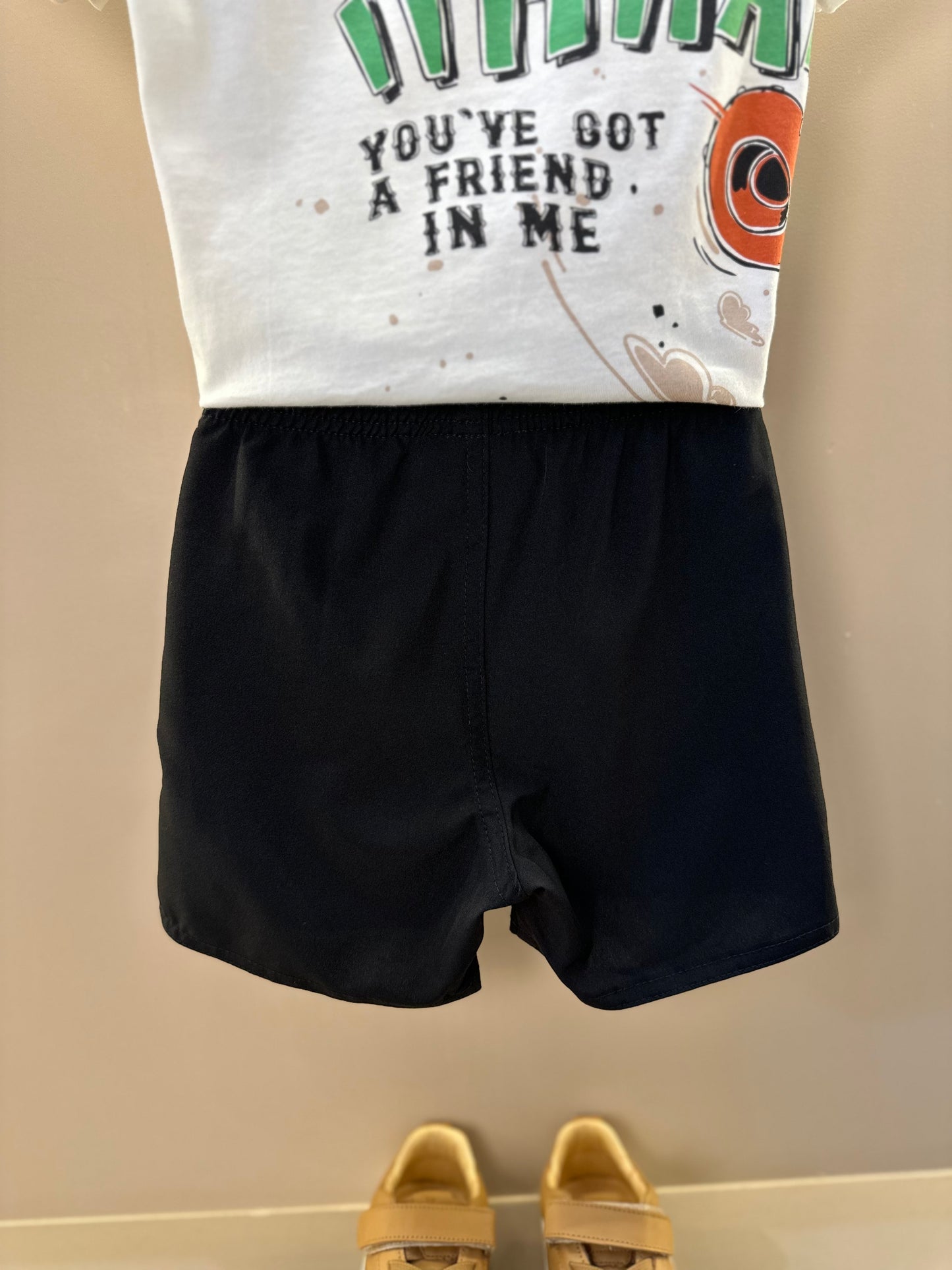Conjunto Infantil Camiseta Toy Story  Woody e Bermuda  Moletom Preta - Youccie