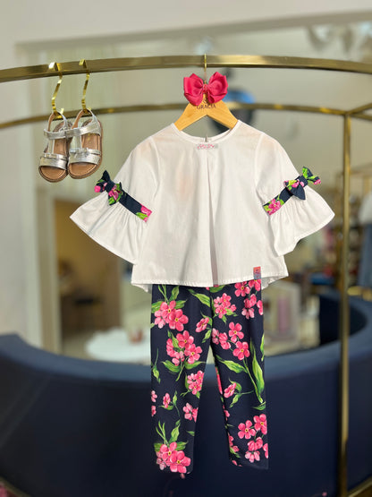 Conjunto Infantil Bata Ampla com Laços e Legging Estampada - Um Mais Um