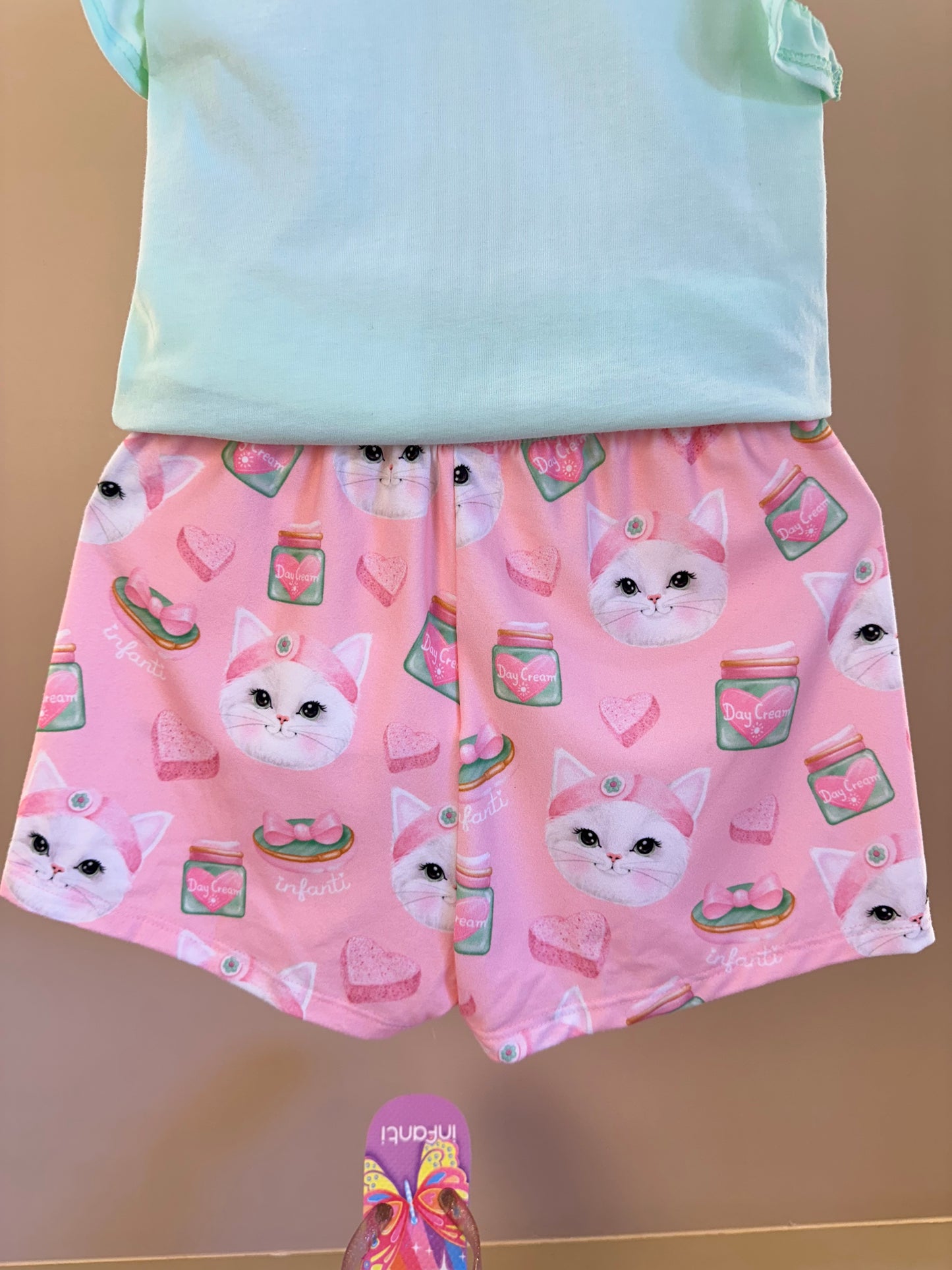 Pijama Infantil Blusa Gatinha Skin Care e Shorts Gatinha Rosa - Infanti