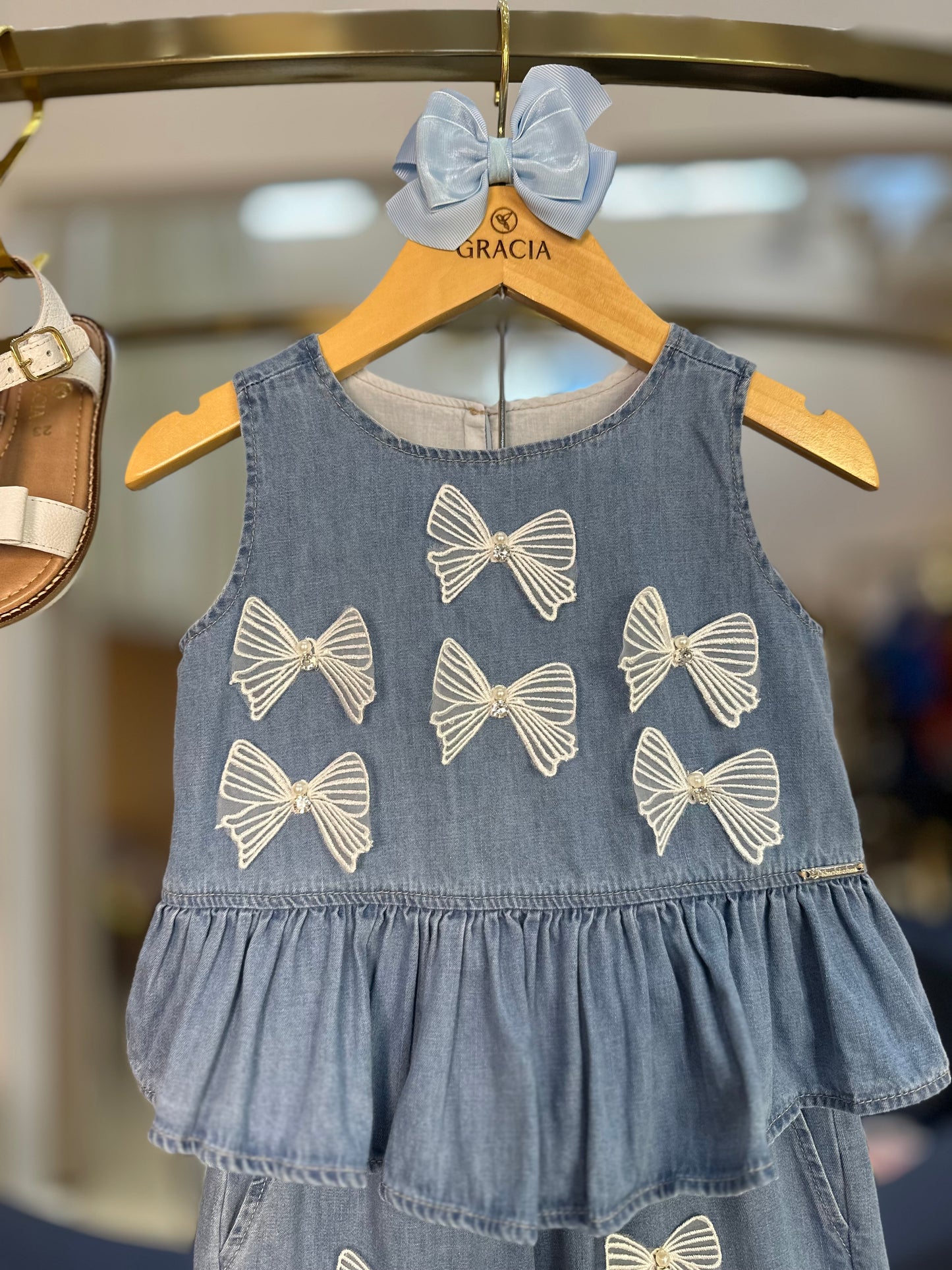 Conjunto Infantil Blusa Babado e Calça Jeans Lacinhos Bordados - Pituchinhus