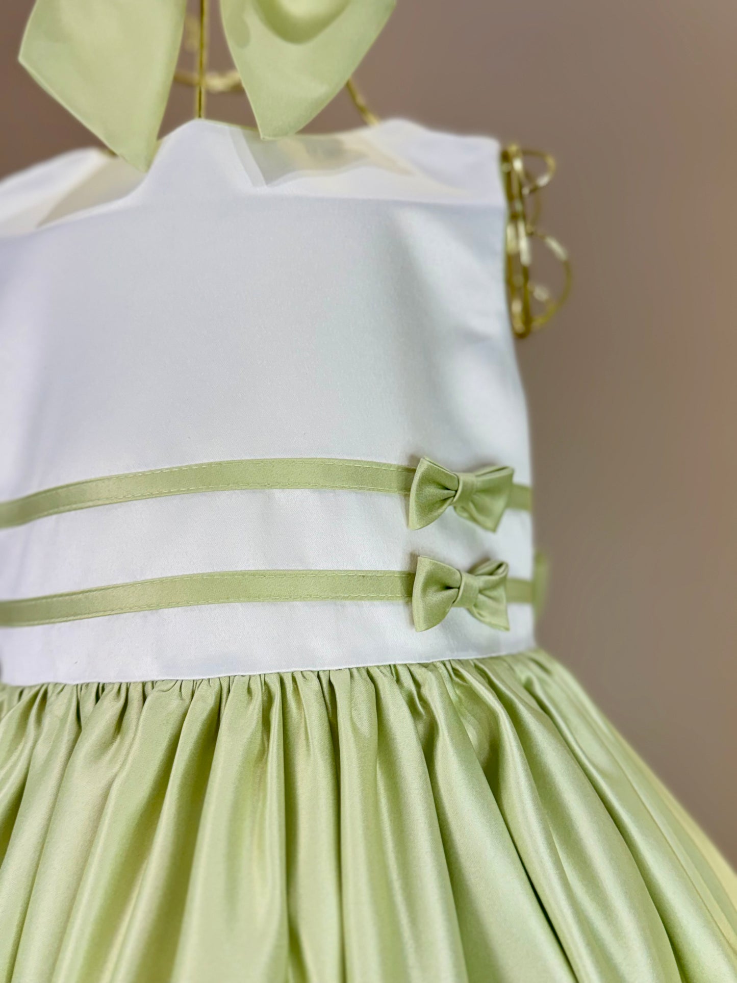 Vestido Infantil de Festa Lacinhos Verde Sininho - Mio Bebê