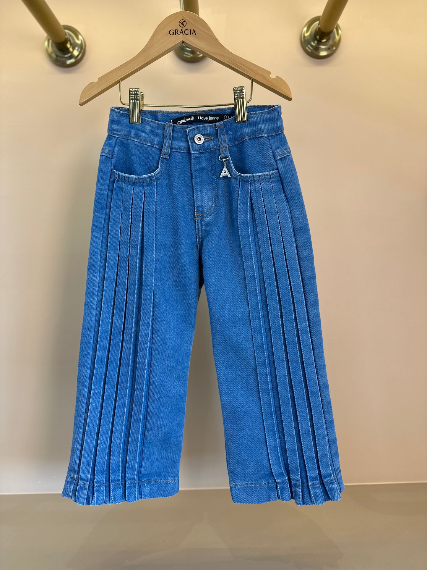 Conjunto Infantil Sobreposição Jeans, Blusa Manga Bufante e Calça Plissada - Animê