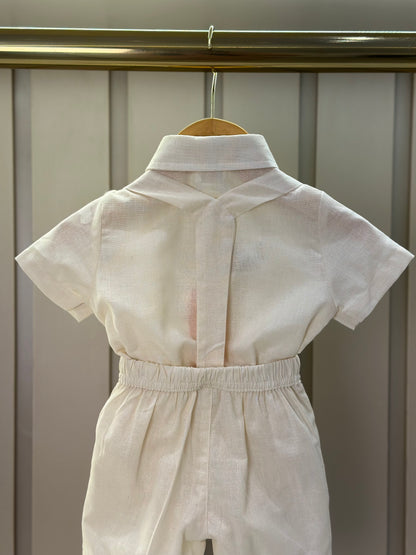 Conjunto Bebê Body, Bermuda e Suspensório Cambraia Linho de Algodão Off White - Um Mais Um