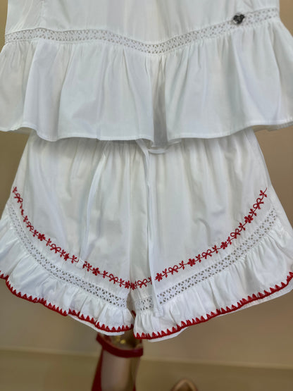 Conjunto Infantil Algodão Blusa e Shorts Branco Bordado Vermelho - Petit Cherie