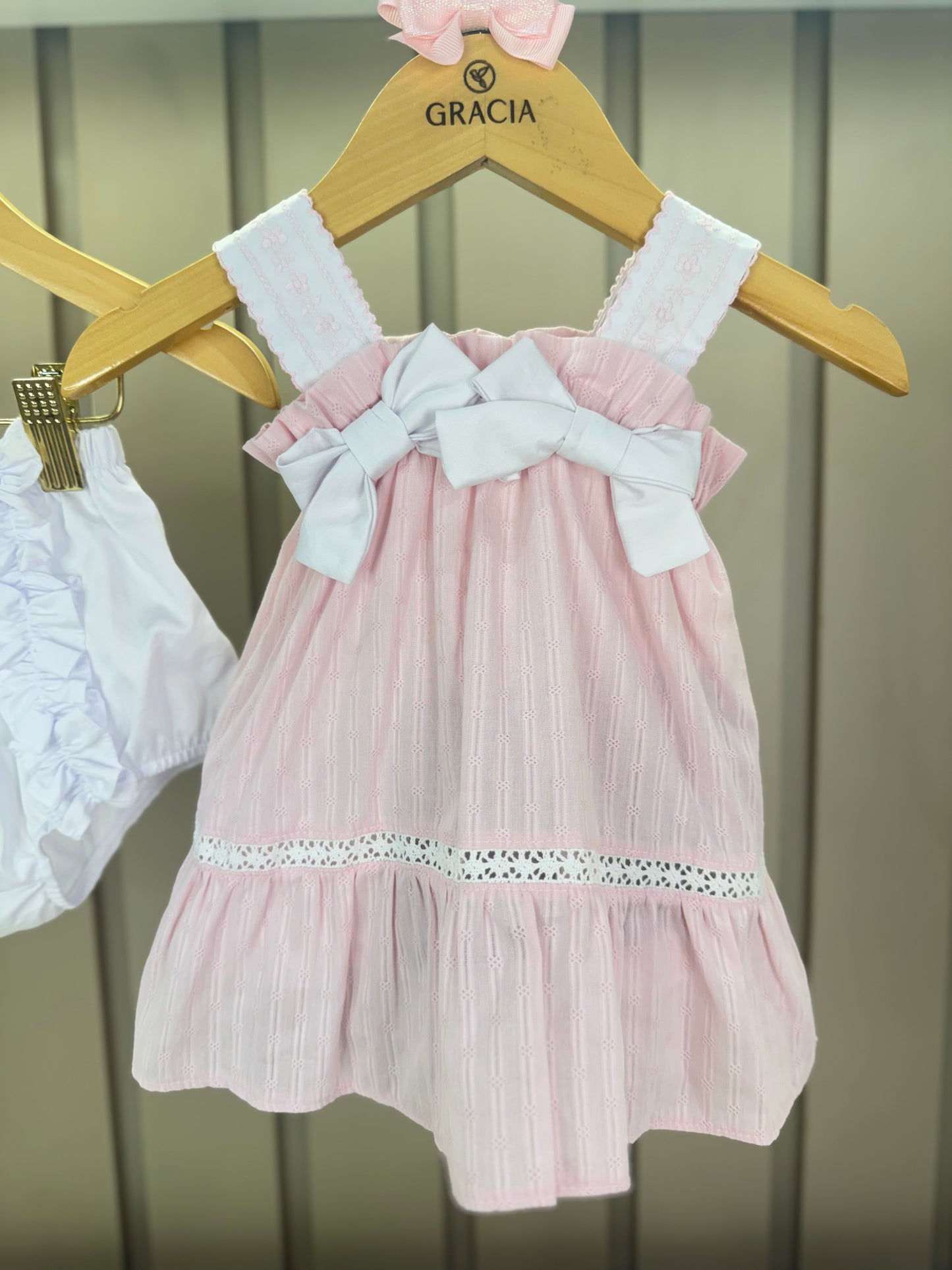 Conjunto Bebê Bata Linho Multi Laços e Calcinha - Petit Cherie