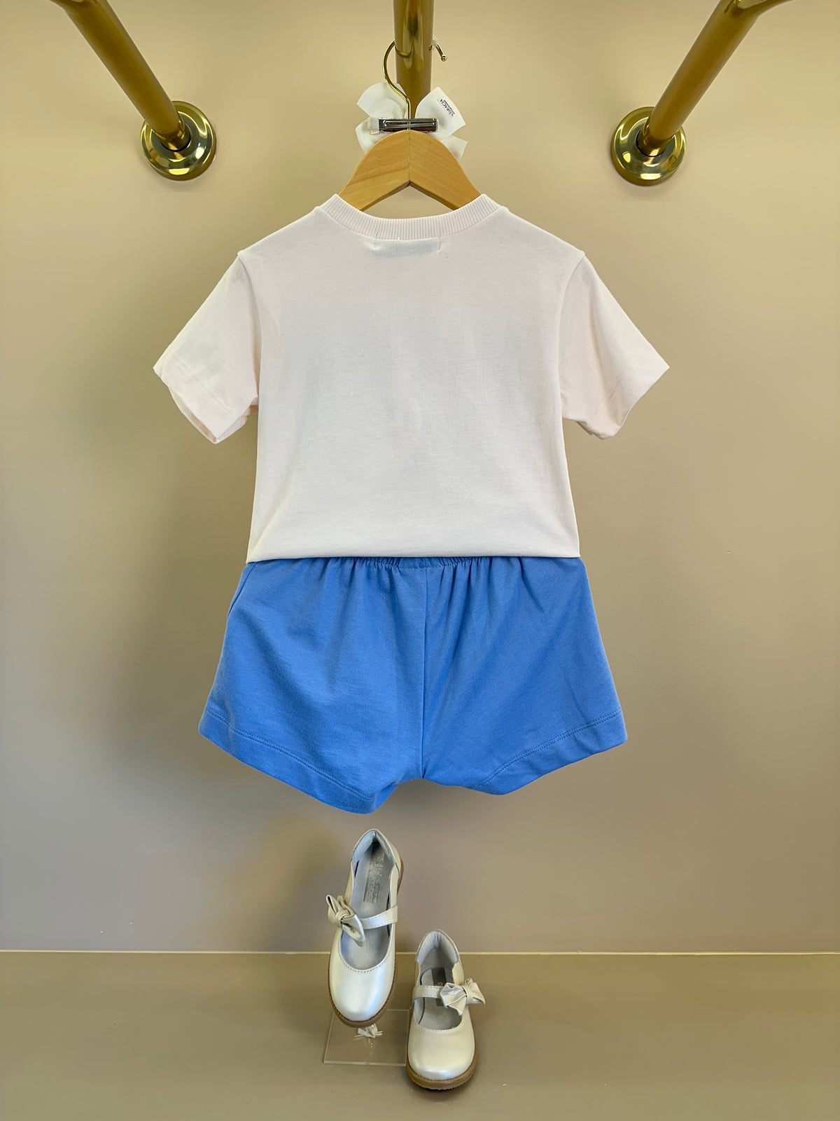 Conjunto Infantil Blusa Mickey e Minnie Paris e Shorts Azul Pregas Com Pingente - Animê