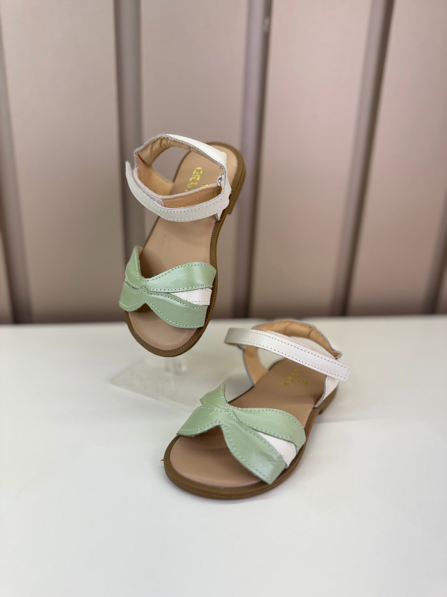 Sandália Infantil Flor Kiwi Branca Perolada - Gracia
