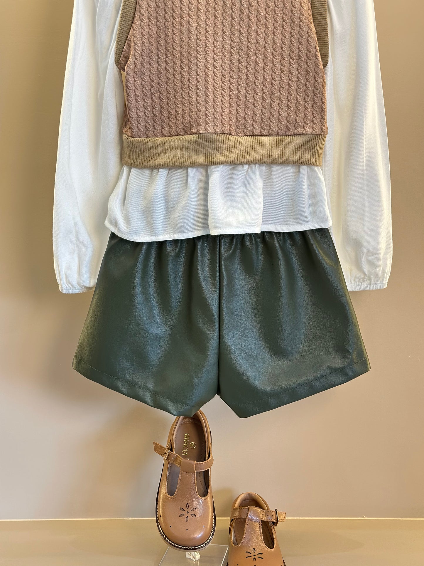 Conjunto Camisa Sobreposição e Shorts  Couro Tech Verde - Infantil
