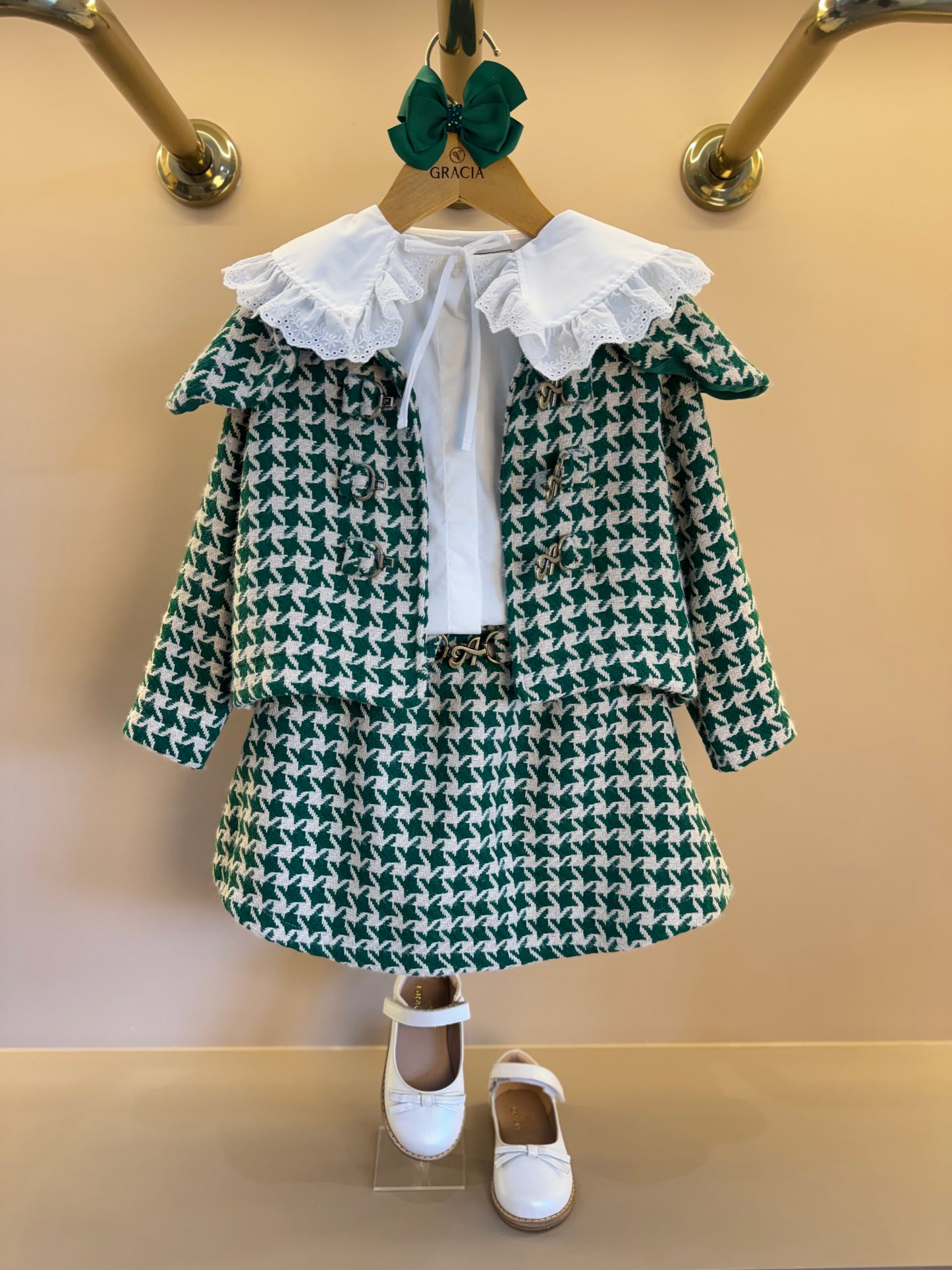 Conjunto Infantil Trio Casaco Tweed Xadrez, Camisa Gola Babados Rendas e Saia Tweed Xadrez - Animê