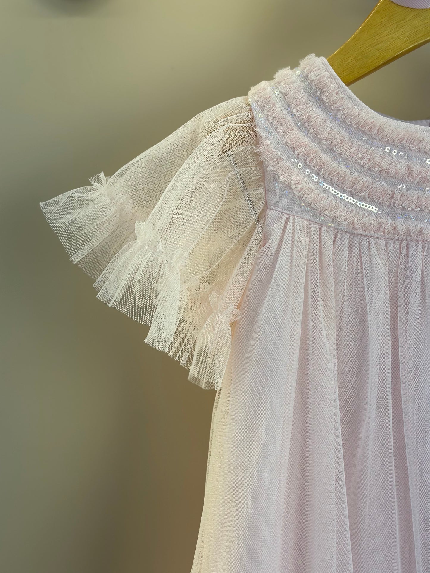 Vestido Infantil Trapézio Tule Bordado Delicado Busto Rosa - Petit Cherie